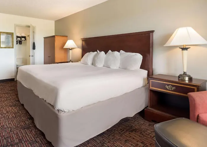 Hotel Surestay By Western